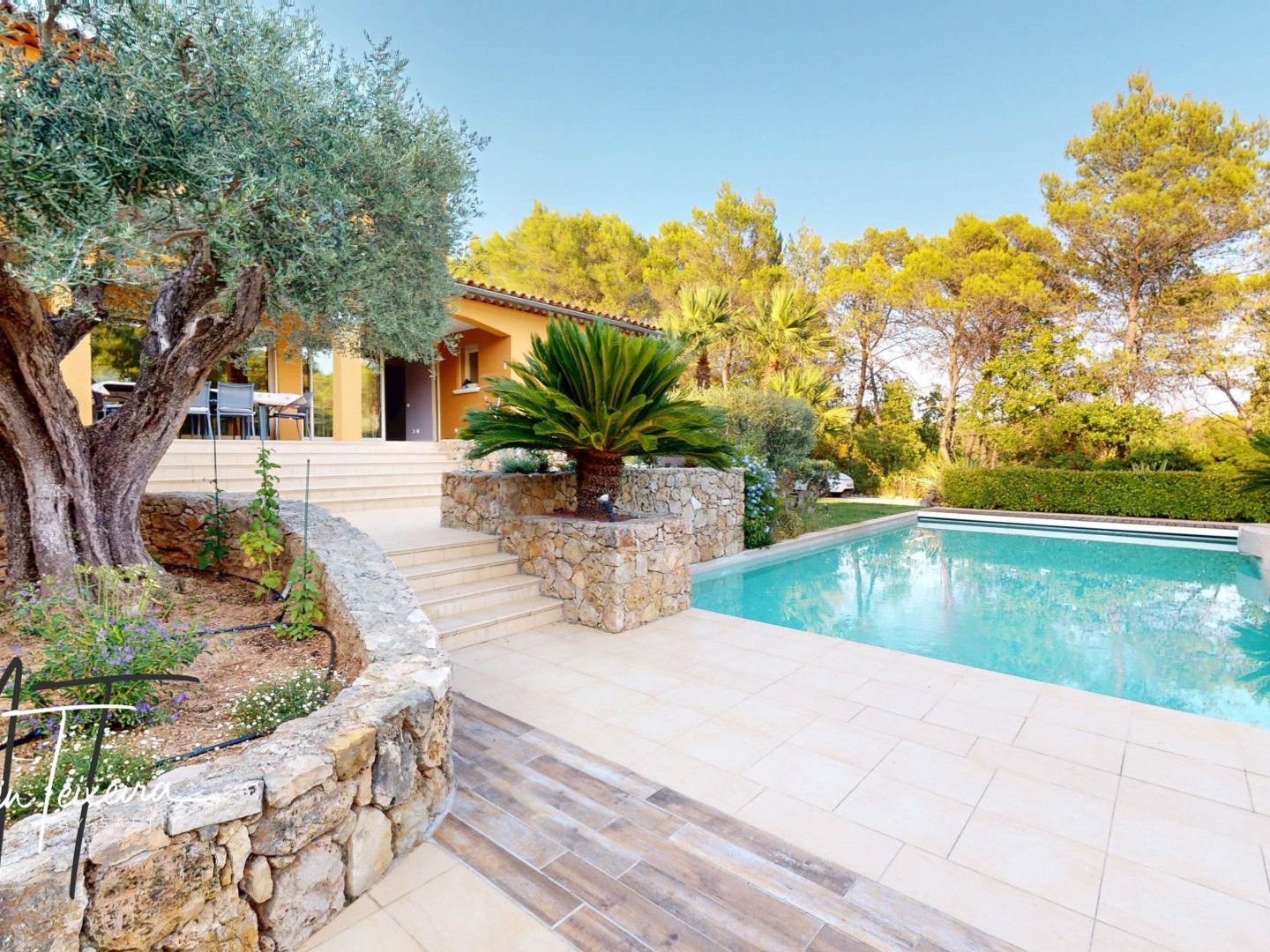 Maison à vendre - 8 pièces - 308m2 - Lorgues (83510)