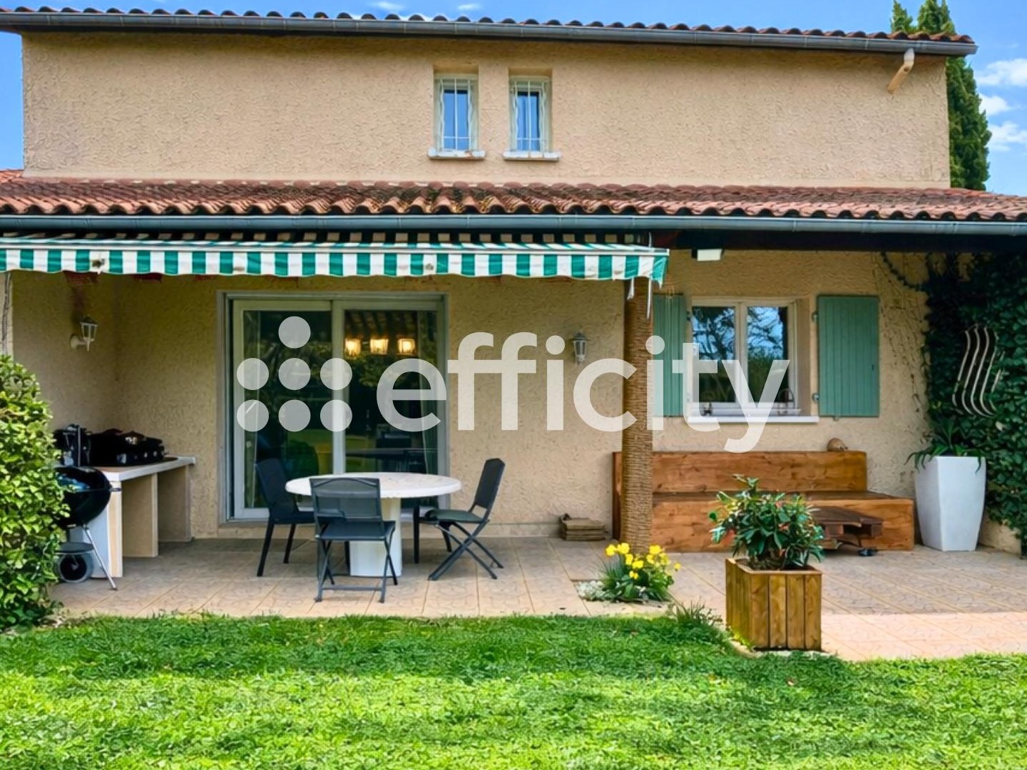 Maison à vendre - 5 pièces - 125m2 - Vouneuil-Sous-Biard (86580)