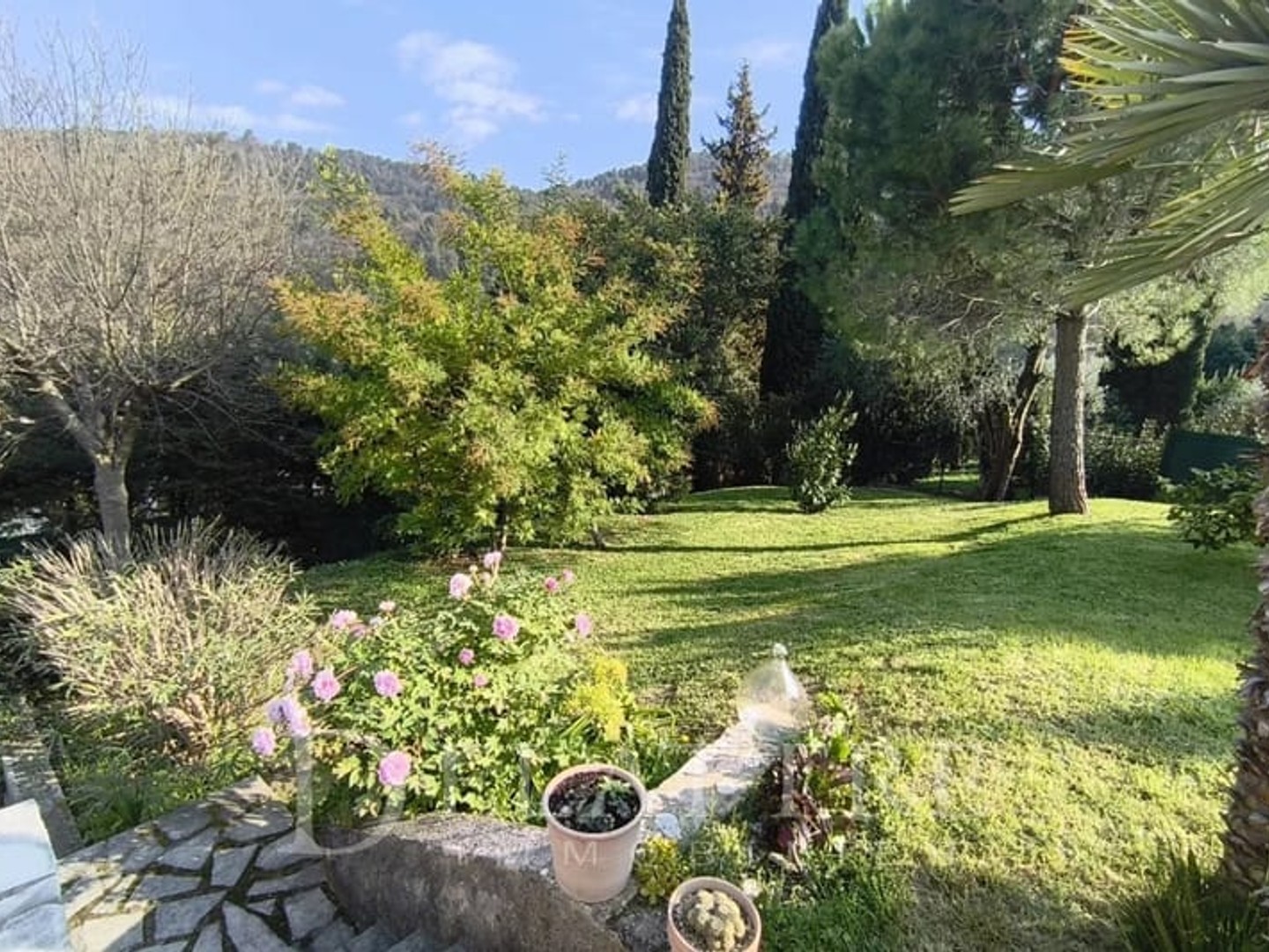 Maison à vendre - 4 pièces - 150m2 - Le Bar-Sur-Loup (06620)