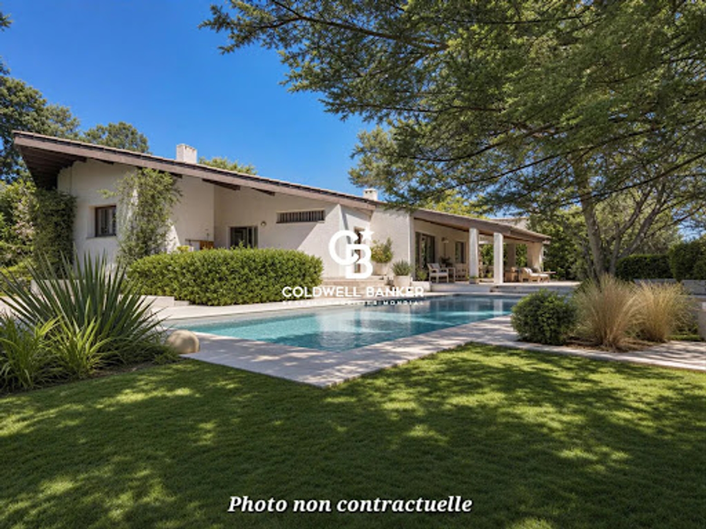 Maison à vendre - 5 pièces - 154m2 - Saint-Raphaël (83700)