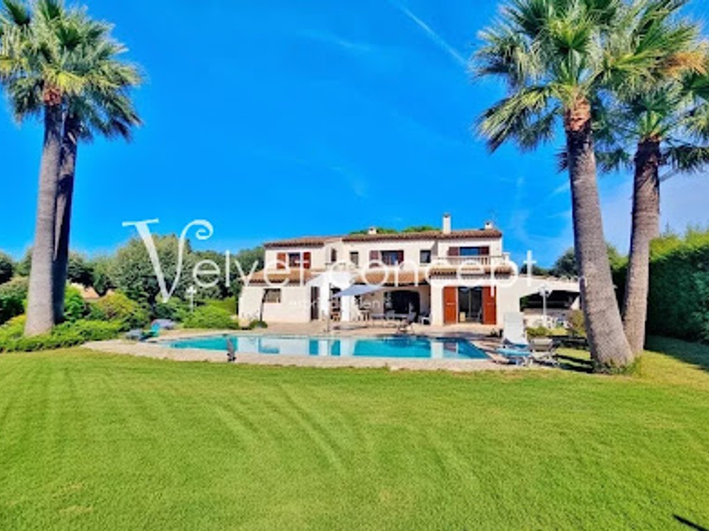 Villa 7 pièces 246 m²