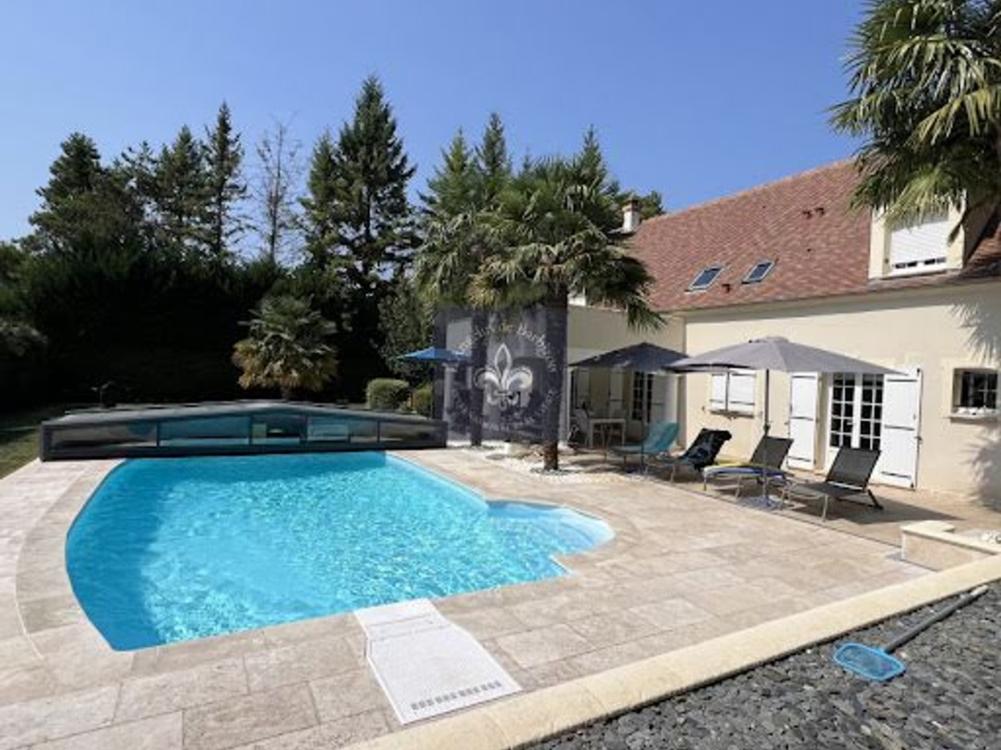 Maison 10 pièces 284 m²