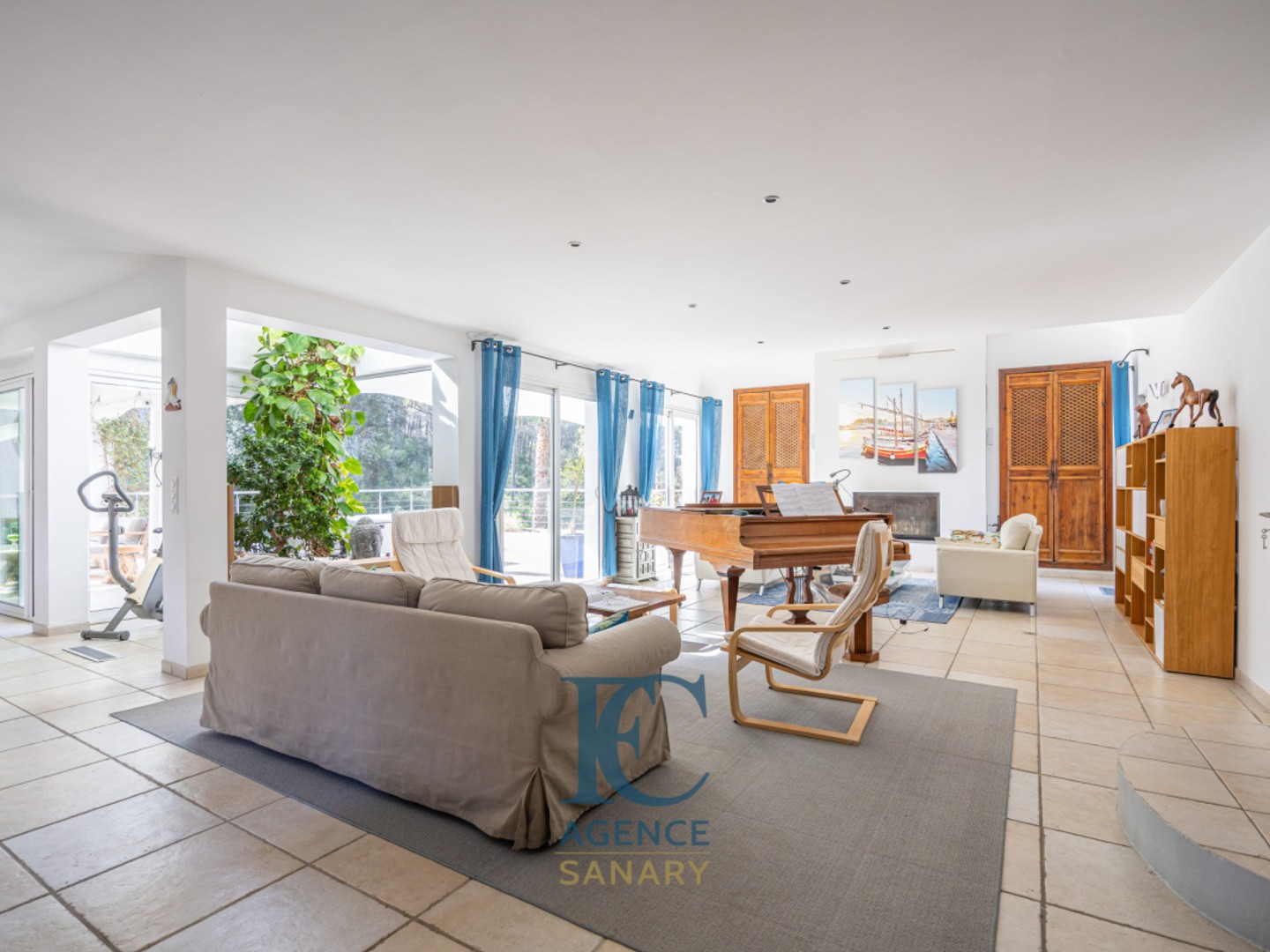 Maison à vendre - 6 pièces - 216m2 - Sanary-Sur-Mer (83110)