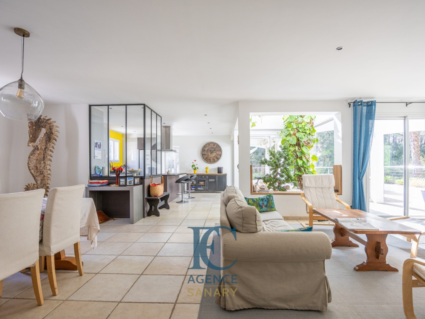 Maison à vendre - 6 pièces - 216m2 - Sanary-Sur-Mer (83110)