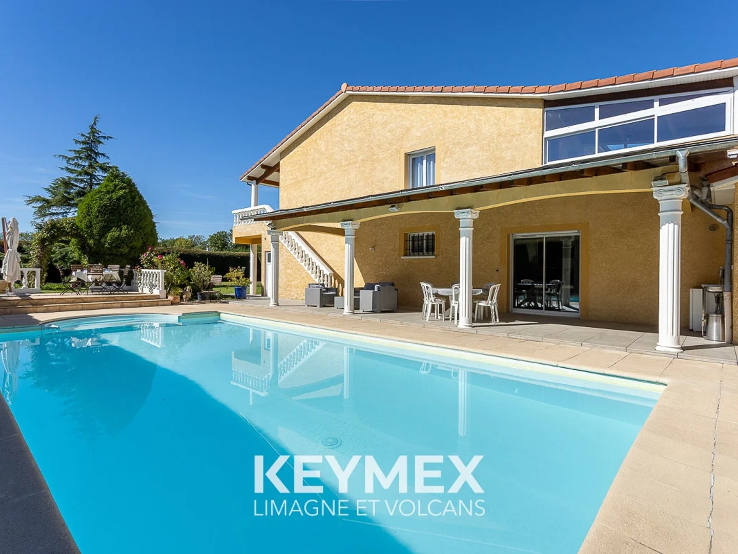 Maison à vendre - 8 pièces - 213m2 - Riom (63200)