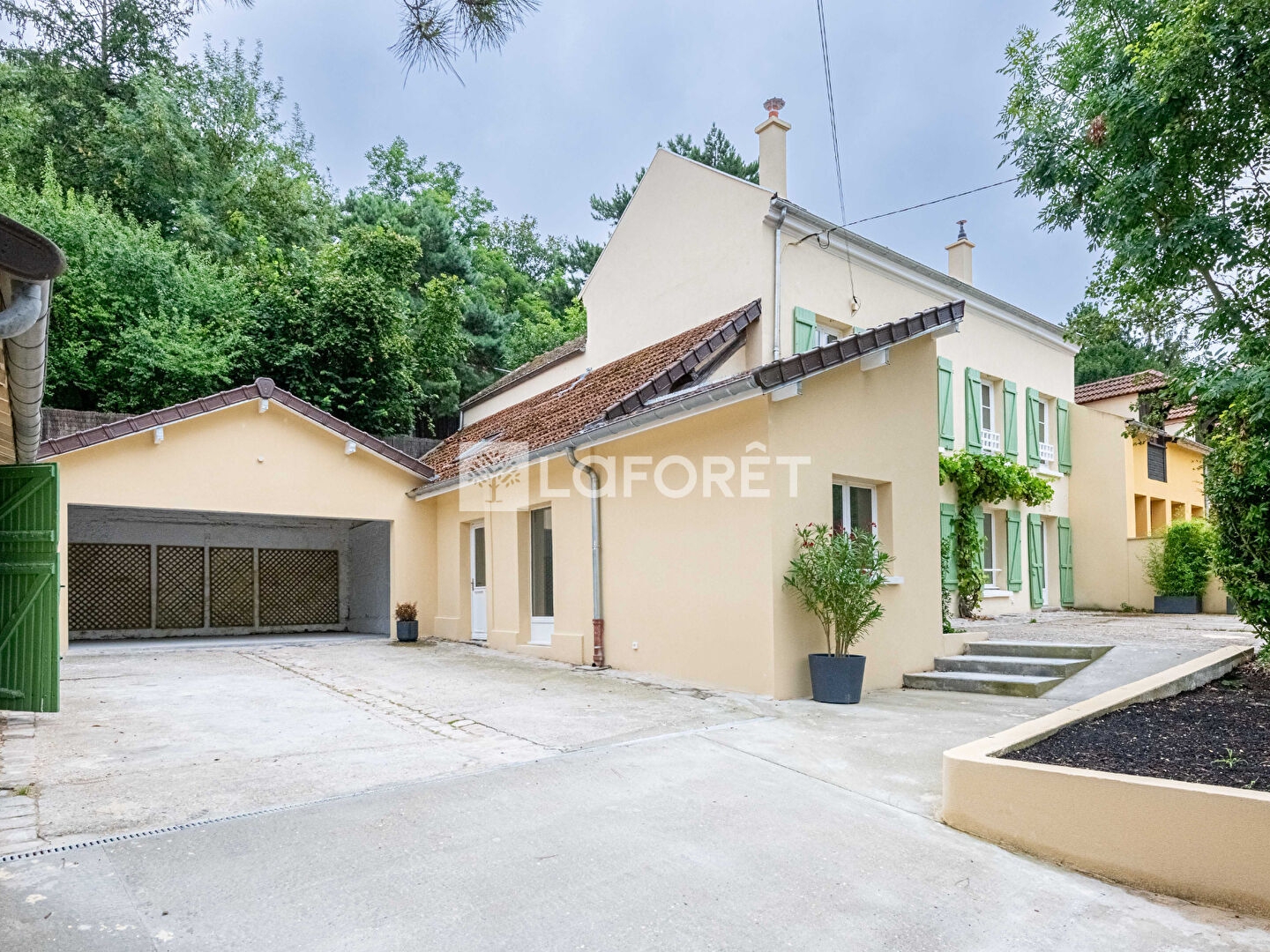 Maison 7 pièces 210 m²