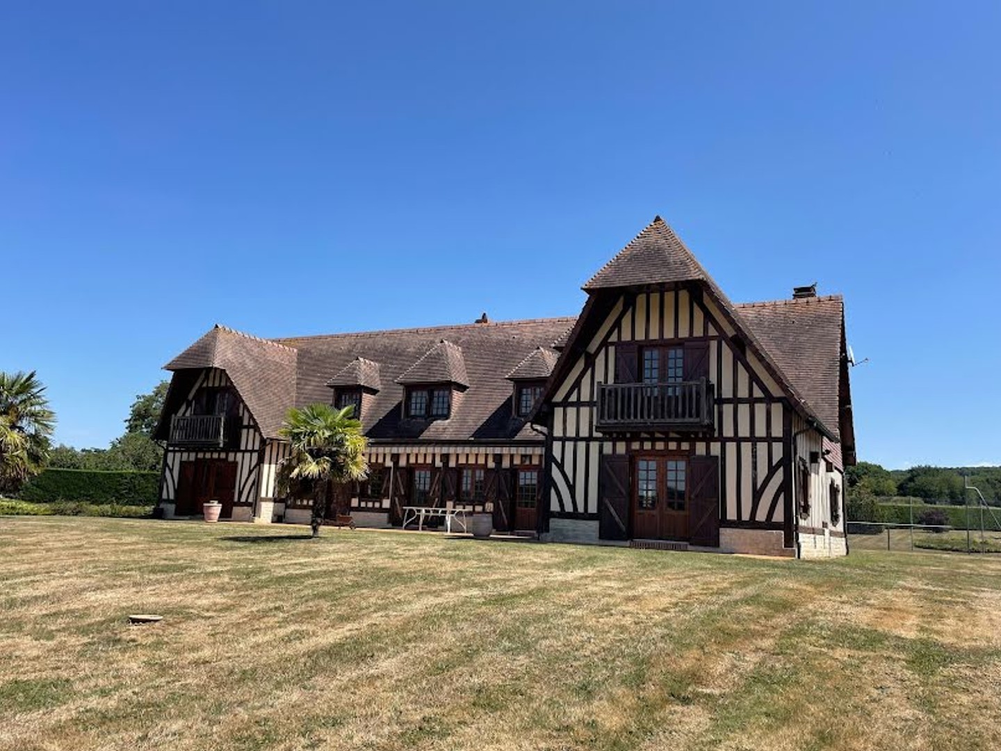 Propriété 2 pièces 280 m²