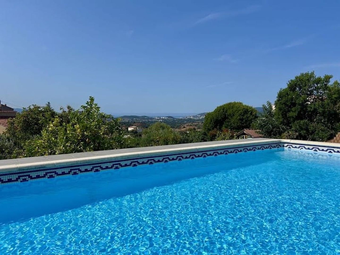 Maison 10 pièces 243 m²