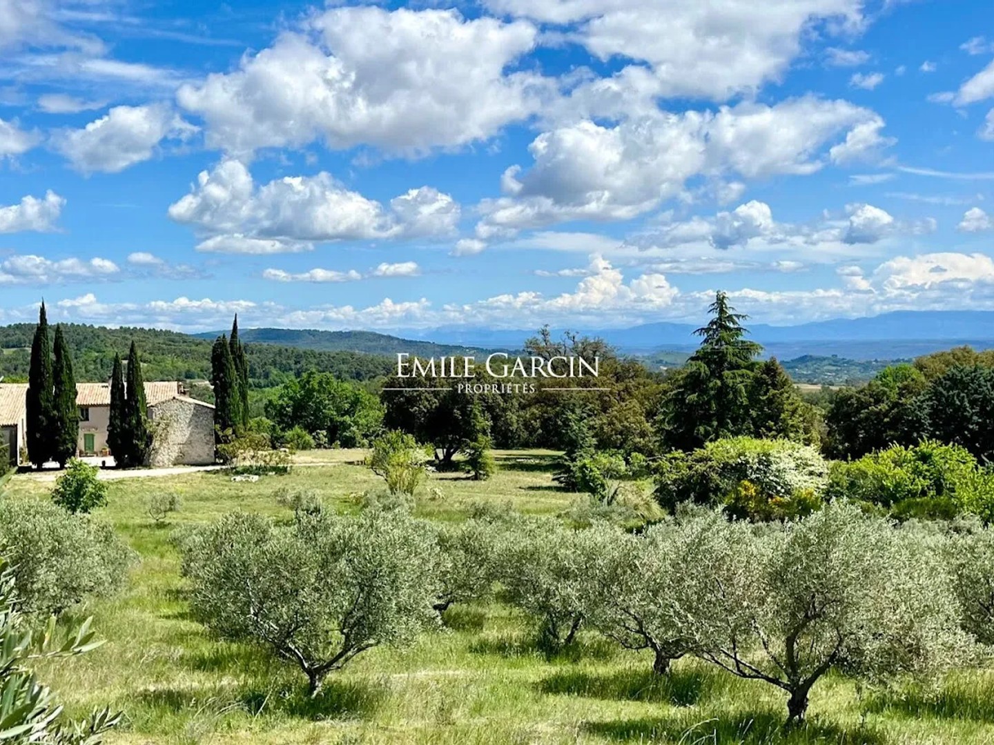 Maison à vendre - 12 pièces - 230m2 - La Bastide-Des-Jo... (84240)