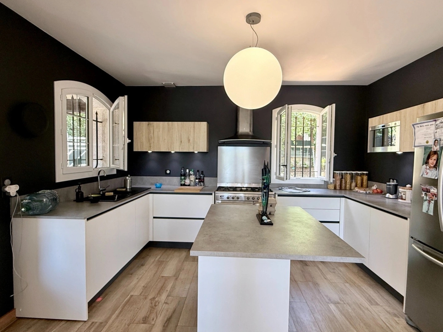Maison à vendre - 7 pièces - 198m2 - Vallauris (06220)