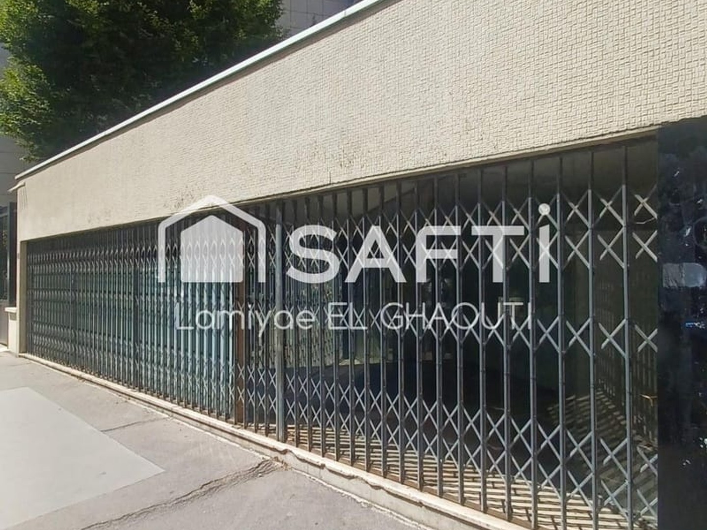 Magasin à vendre - 2 pièces - 90m2 - Paris 18e (75018)