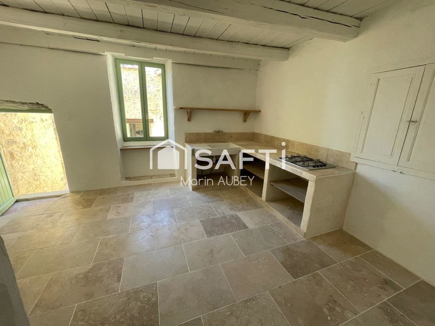 Maison à vendre - 7 pièces - 144m2 - Saint-Maximin (30700)