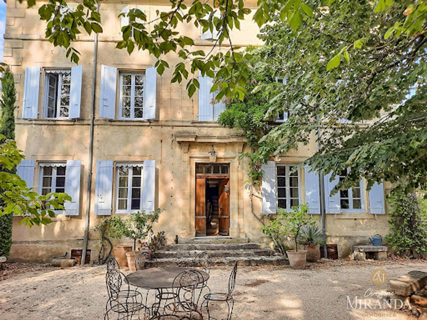 Maison 9 pièces 300 m²