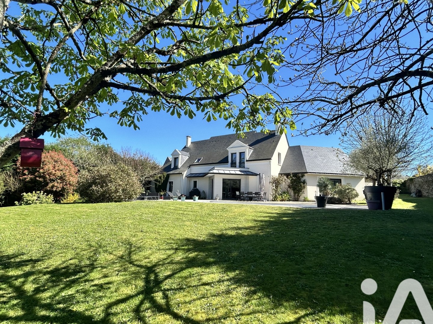 Maison 8 pièces 216 m²