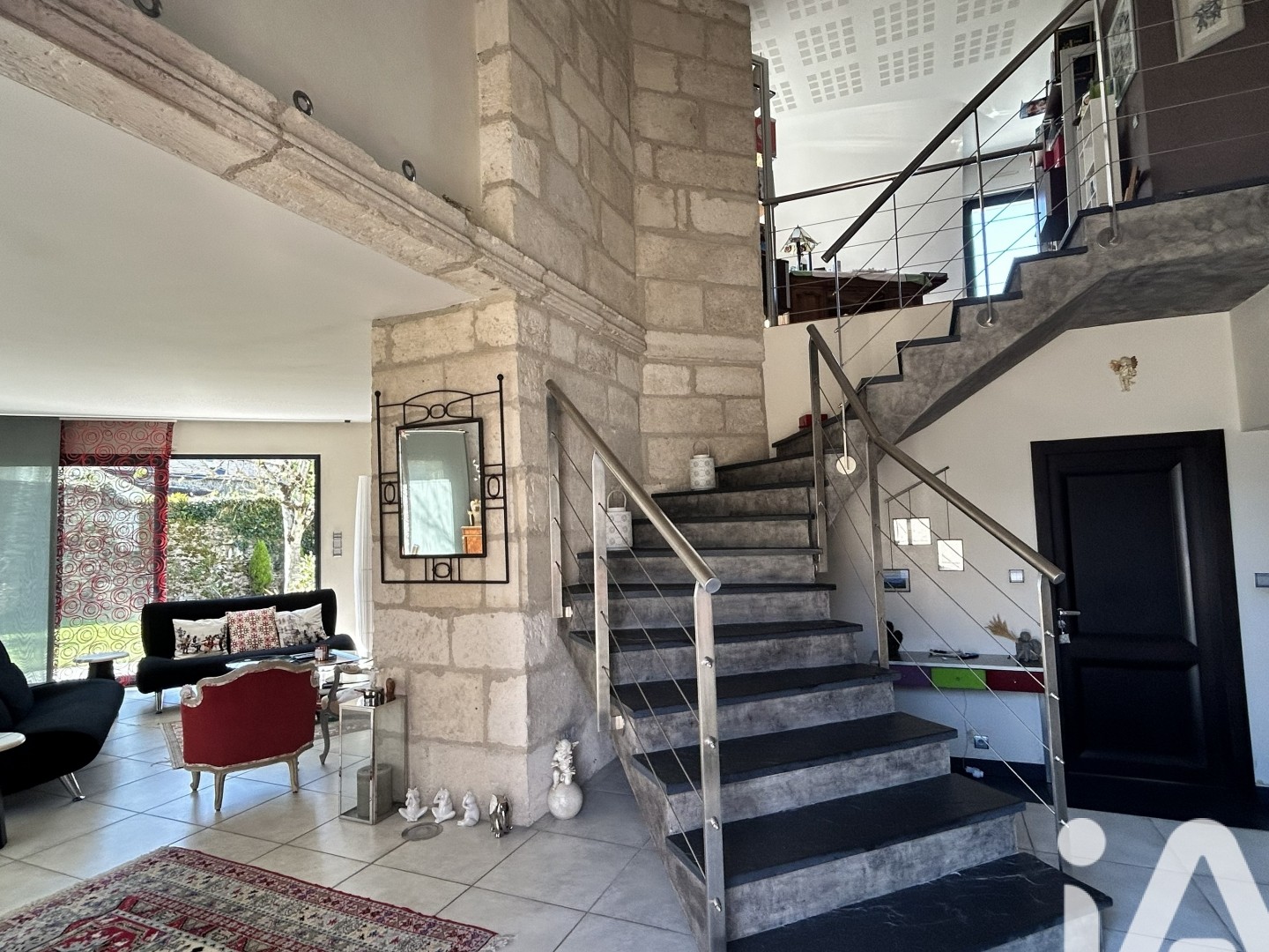 Maison à vendre - 8 pièces - 216m2 - Mûrs-Erigné (49610)