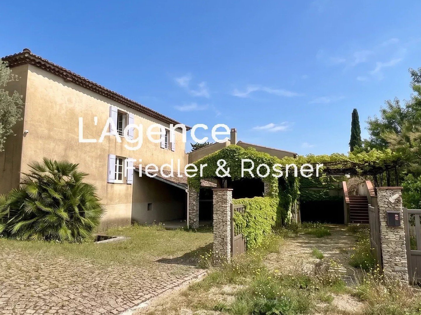 Maison à vendre - 5 pièces - 200m2 - Saint-Tropez (83990)