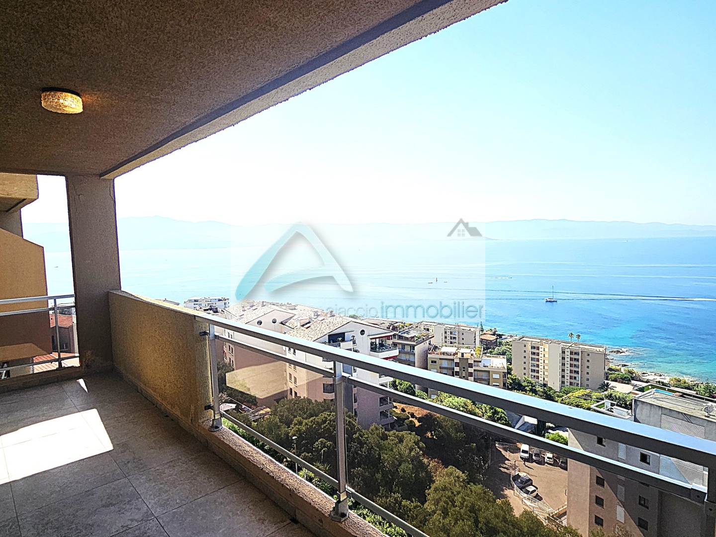 Appartement à vendre - 4 pièces - 126m2 - Ajaccio (20000)