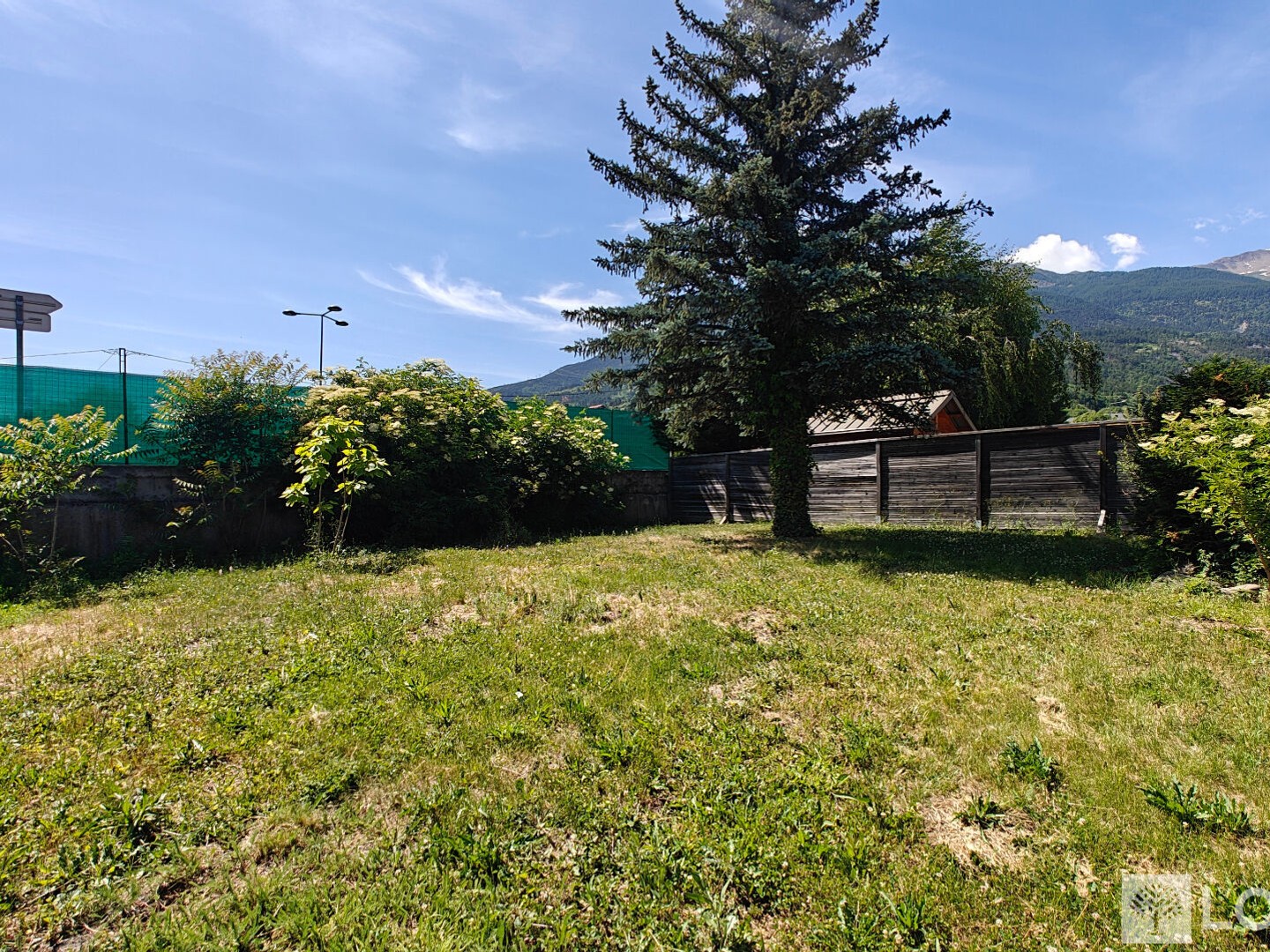 Appartement à vendre - 6 pièces - 180m2 - Embrun (05200)