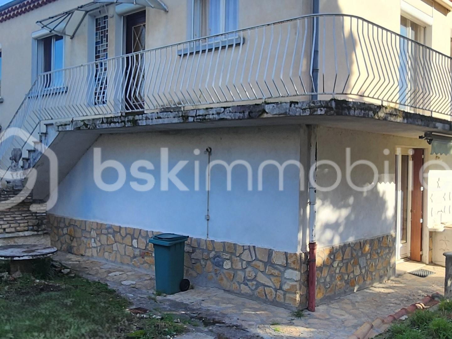 Maison à vendre - 8 pièces - 165m2 - Montélimar (26200)