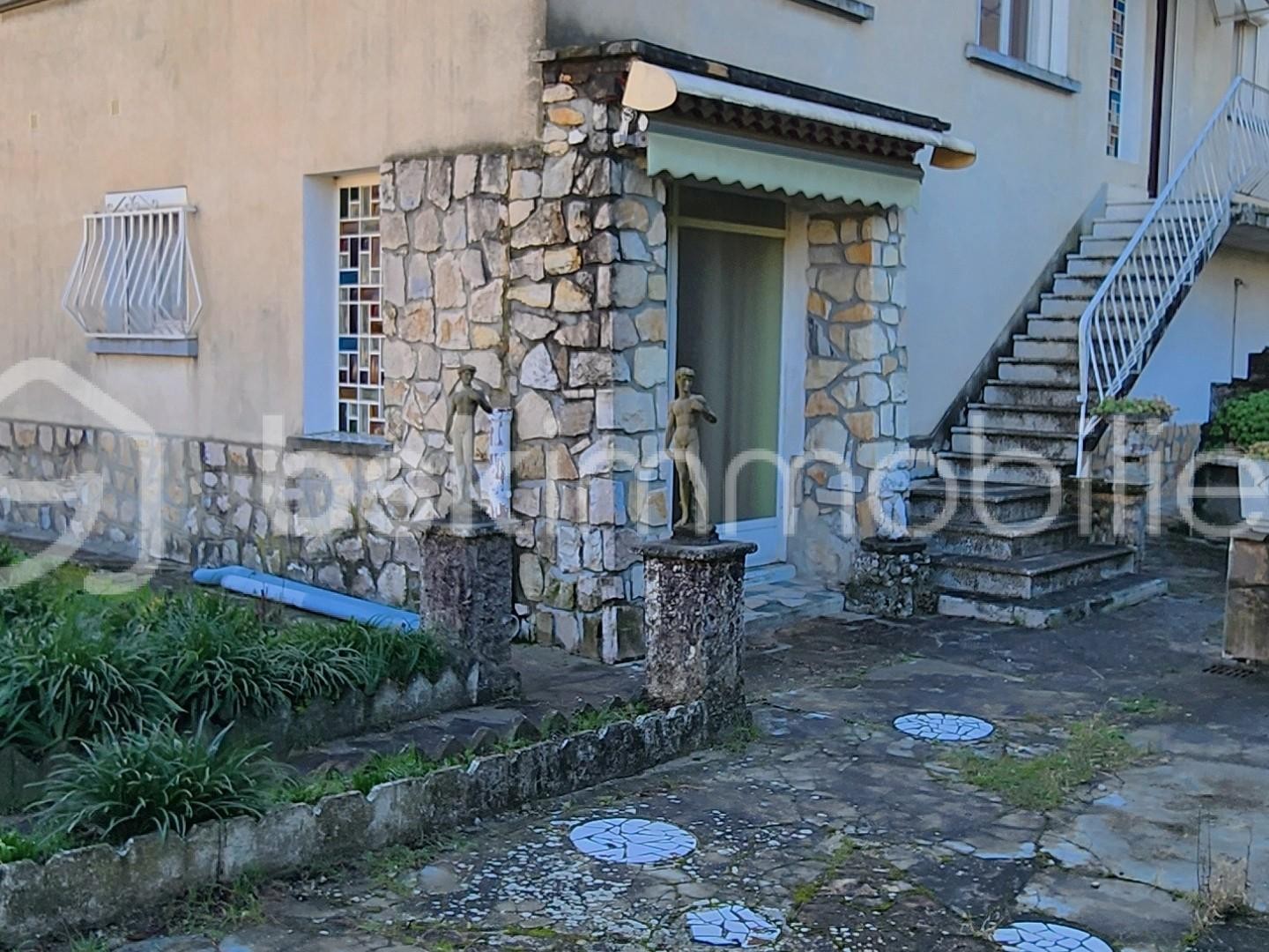 Maison à vendre - 8 pièces - 165m2 - Montélimar (26200)