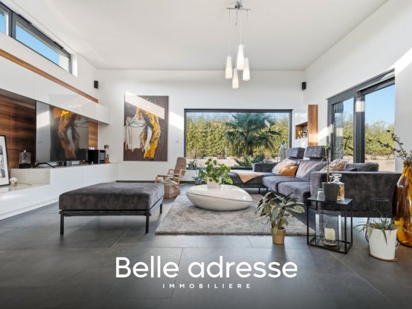 Maison 10 pièces 343 m²