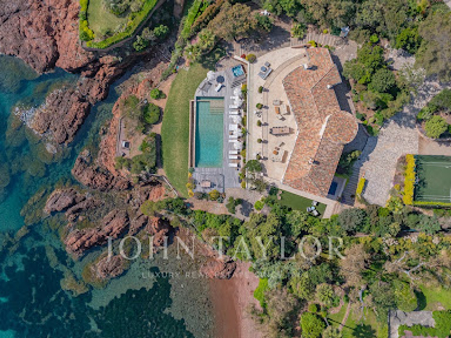 Maison à vendre - 10 pièces - 452m2 - Théoule-Sur-Mer (06590)
