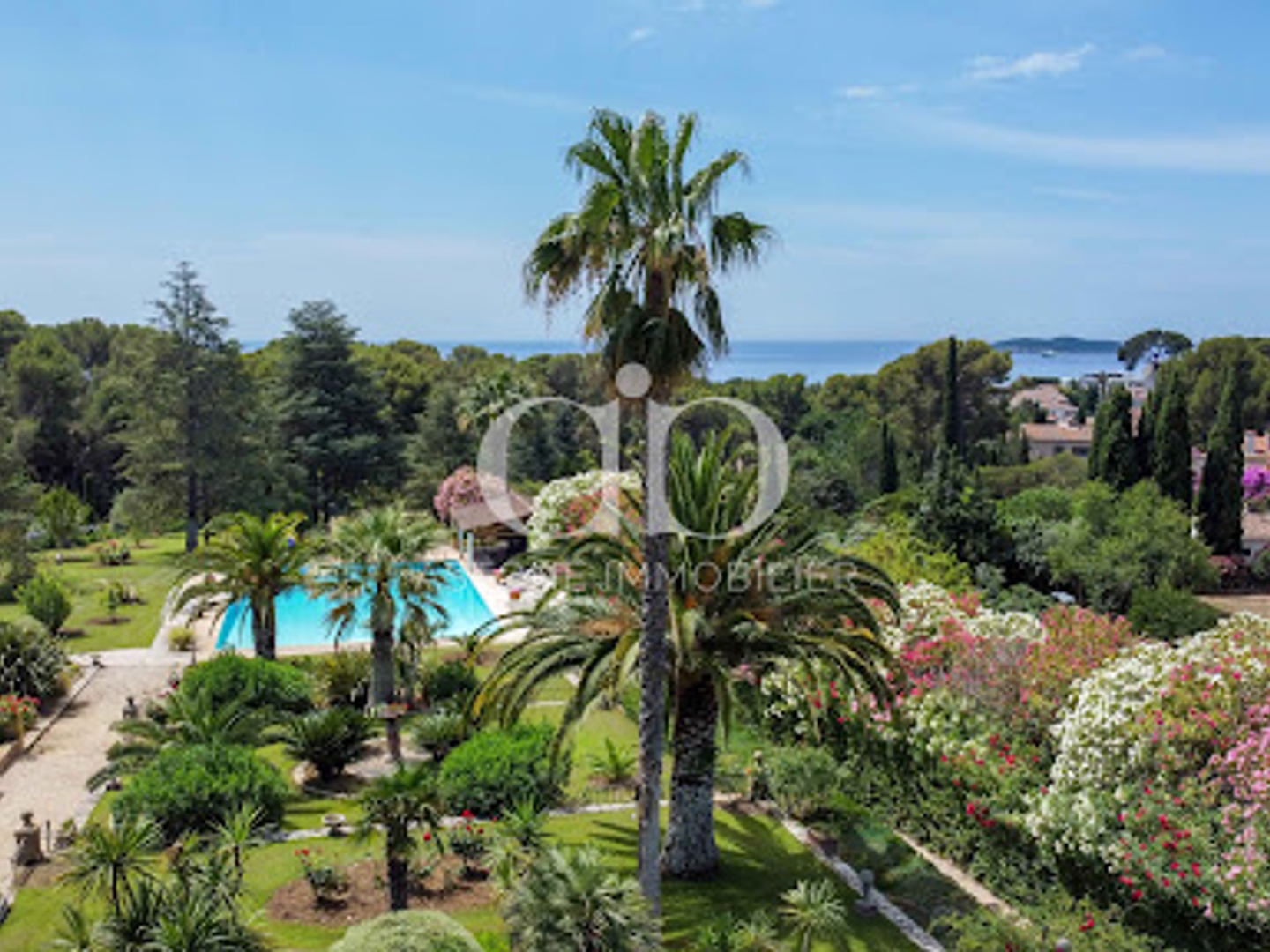 Appartement à vendre - 4 pièces - 163m2 - La Ciotat (13600)
