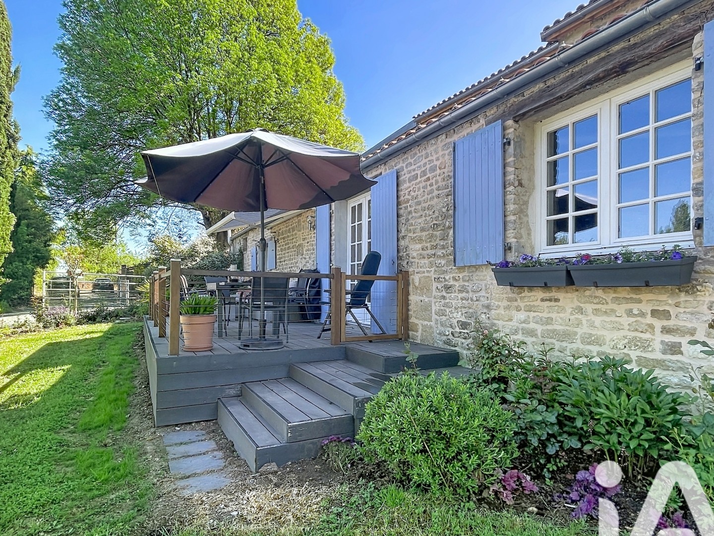 Maison à vendre - 8 pièces - 223m2 - Saint-Hilaire-Des... (85240)