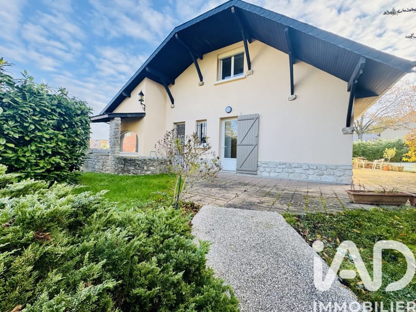 Maison à vendre - 6 pièces - 126m2 - Bazoches-Sur-Guyonne (78490)
