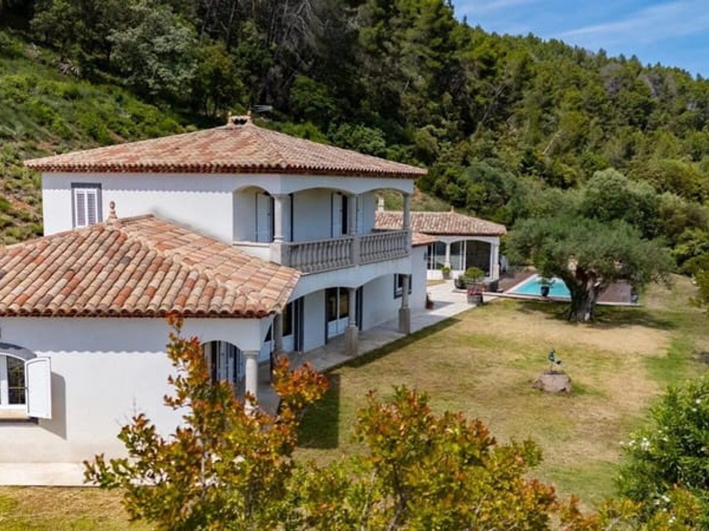 Maison à vendre - 7 pièces - 188m2 - La Motte (83920)