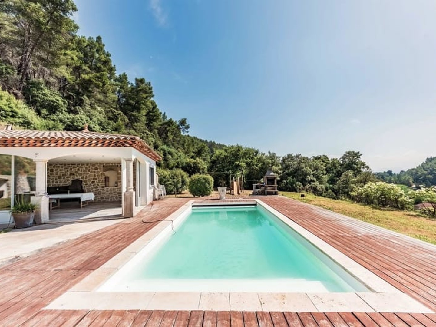 Maison à vendre - 7 pièces - 188m2 - La Motte (83920)