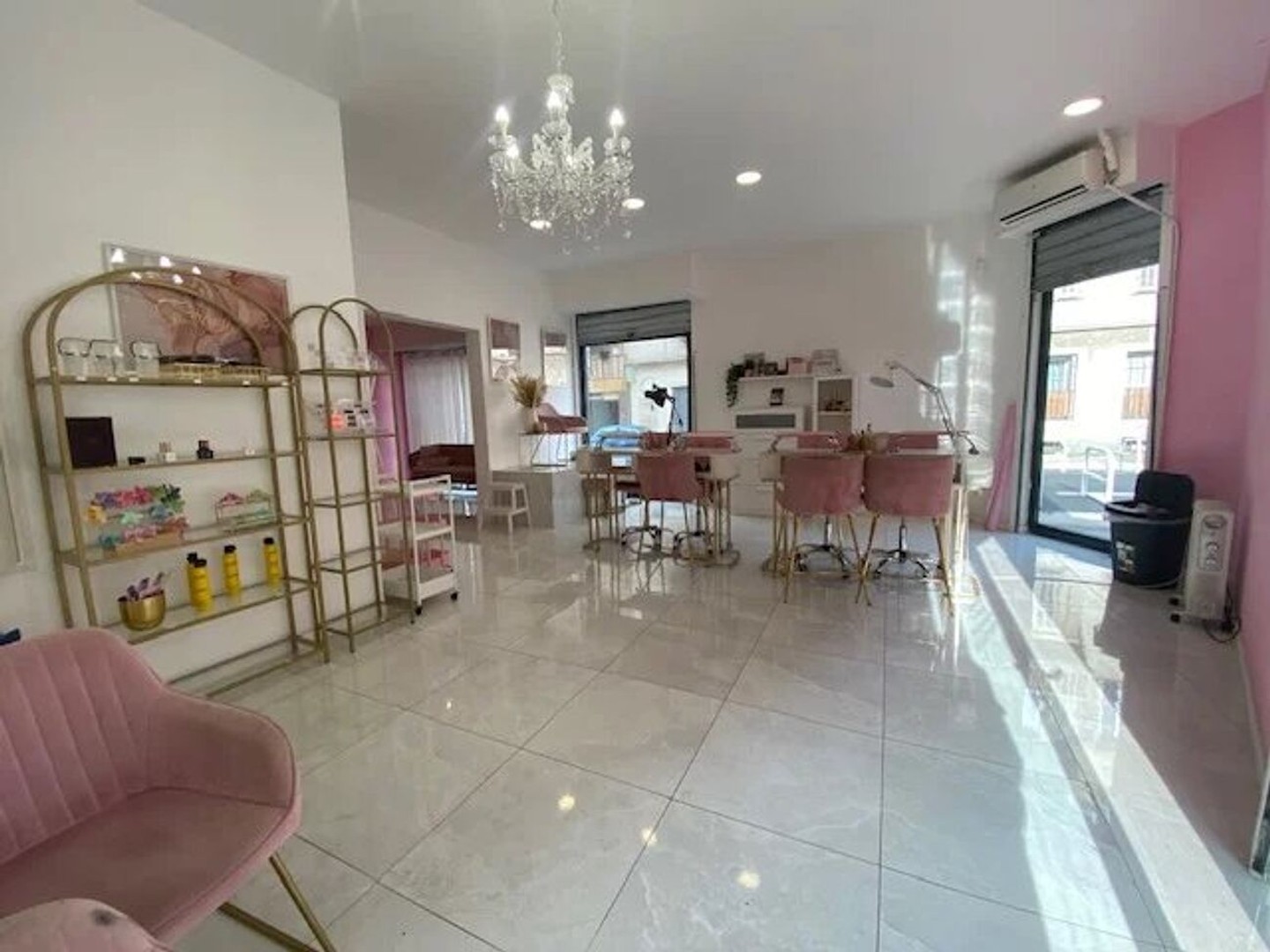 Magasin à vendre - 2 pièces - 56m2 - Nice (06300)