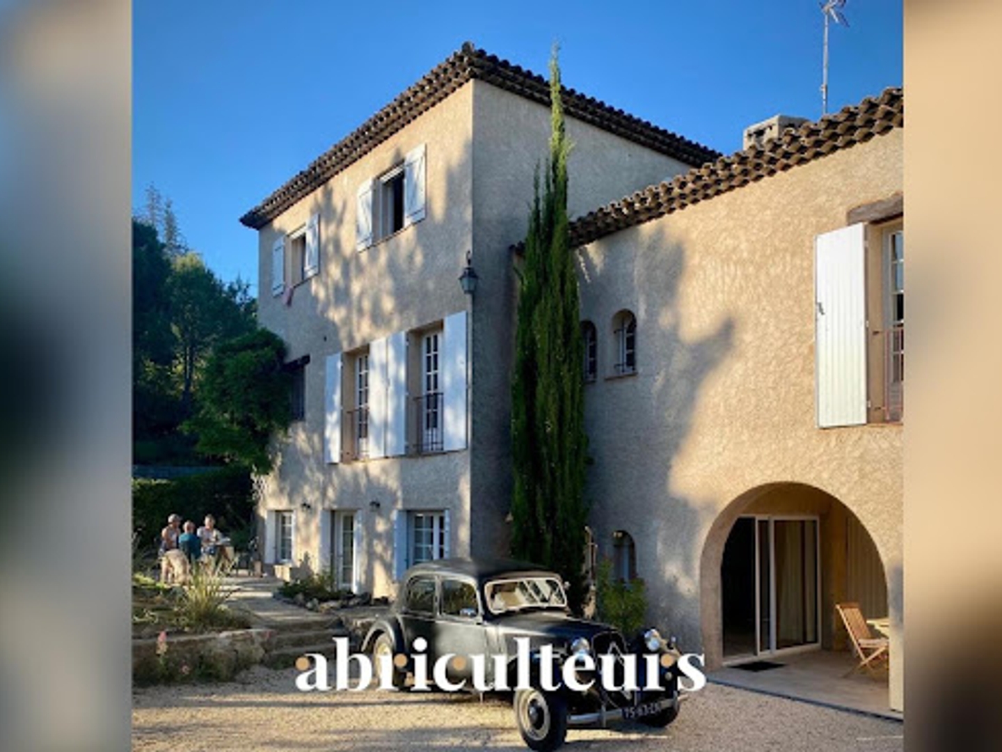 Maison 10 pièces 344 m²