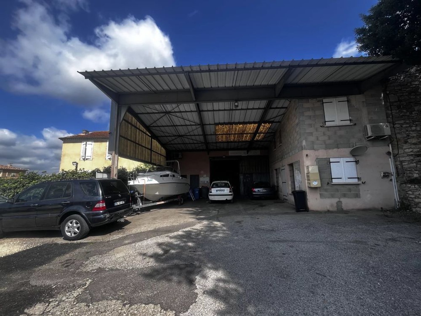 Immeuble à vendre - 6 pièces - 178m2 - Castelnau-Valence (30190)
