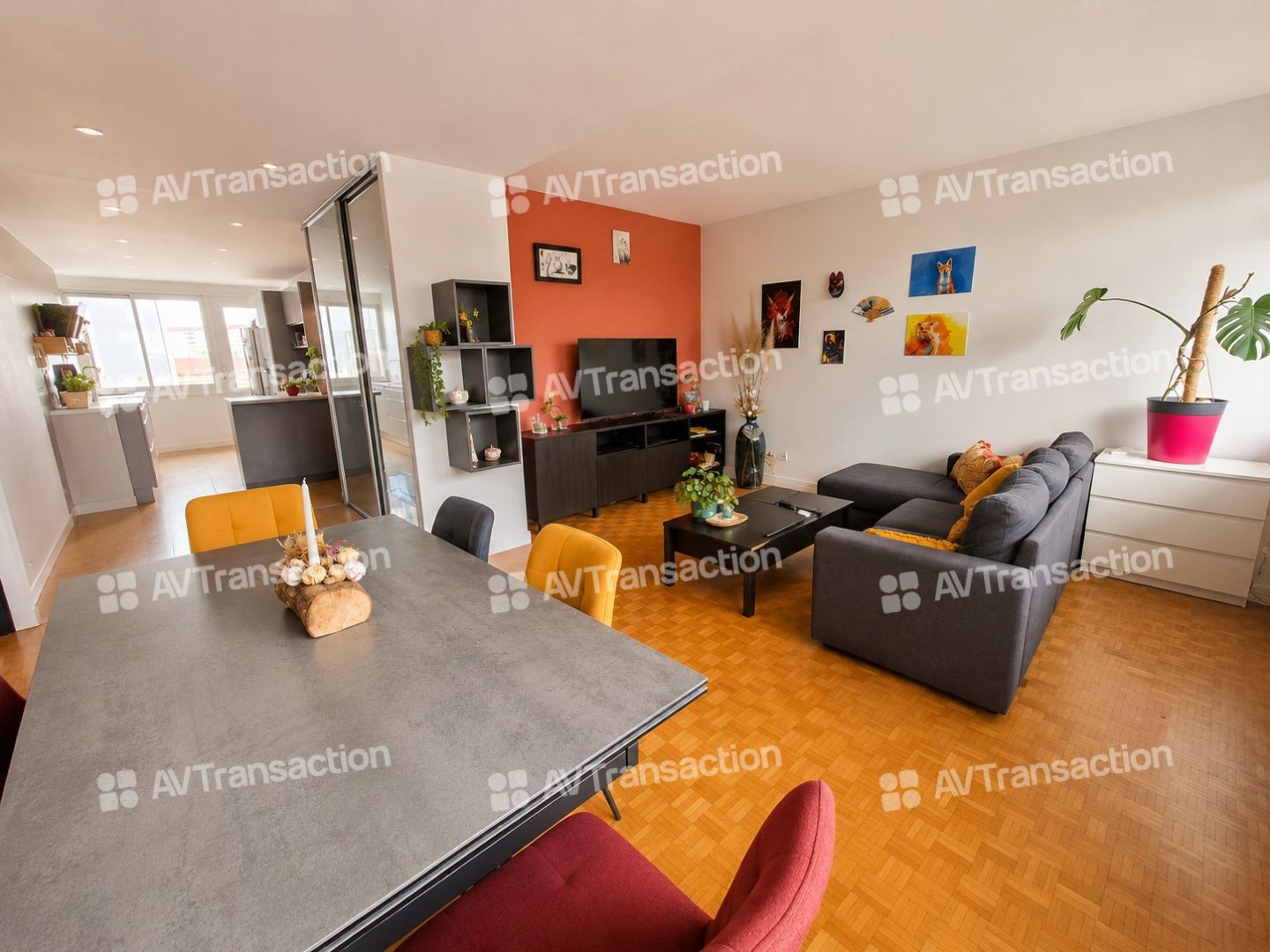 BEAU T4 DE 97 m²- SUITE PARENTALE– CAVE-PARKING - Métro MERMOZ