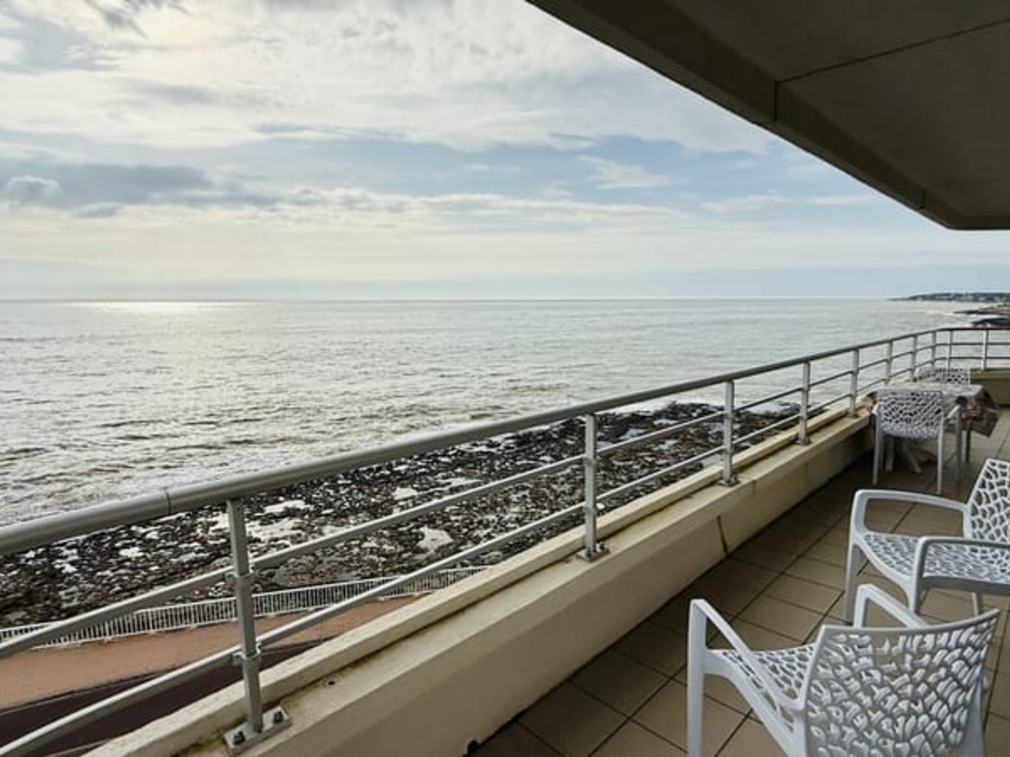 PONTAILLAC PREMIERE LIGNE OCEAN - APPARTEMENT T3 - PARKING -