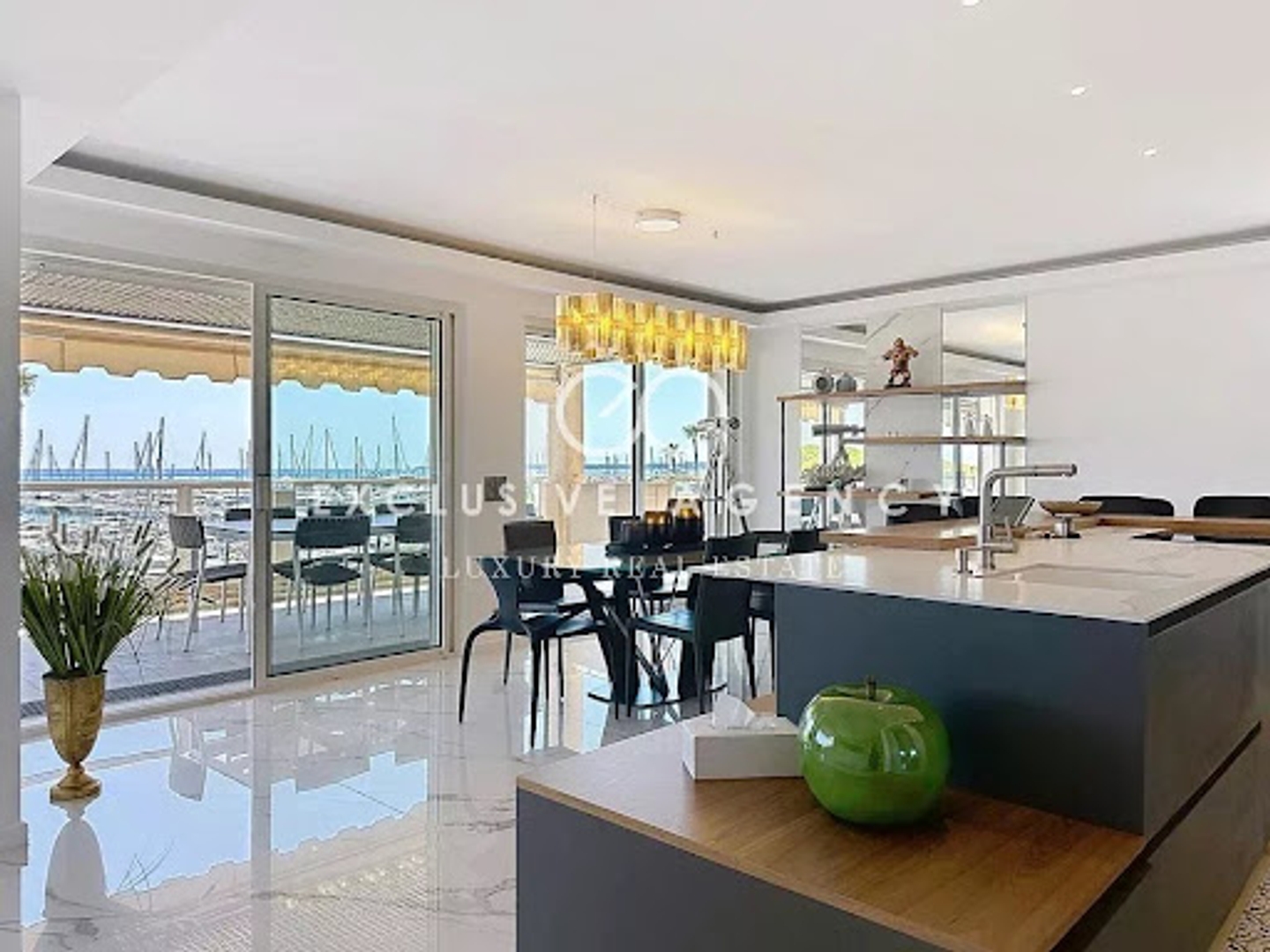 Appartement à vendre - 5 pièces - 173m2 - Vallauris (06220)