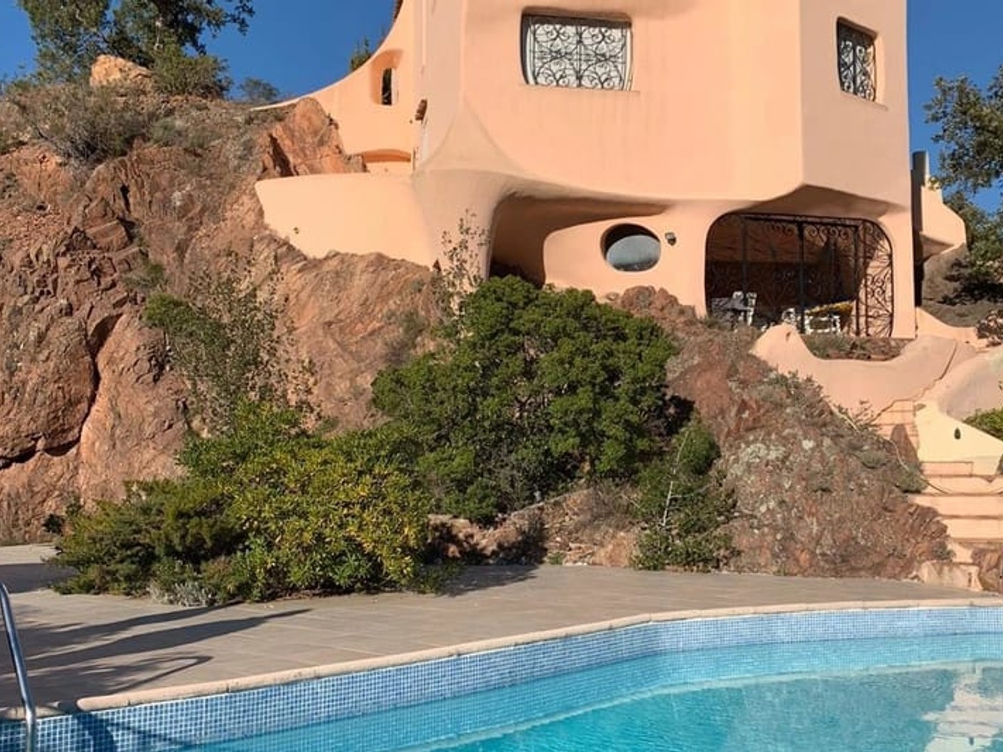 Maison à vendre - 13 pièces - 305m2 - Mandelieu-La-Napoule (06210)