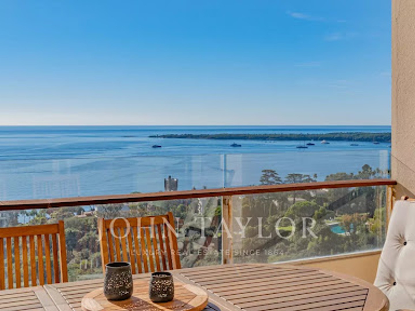 Appartement à vendre - 3 pièces - 121m2 - Vallauris (06220)