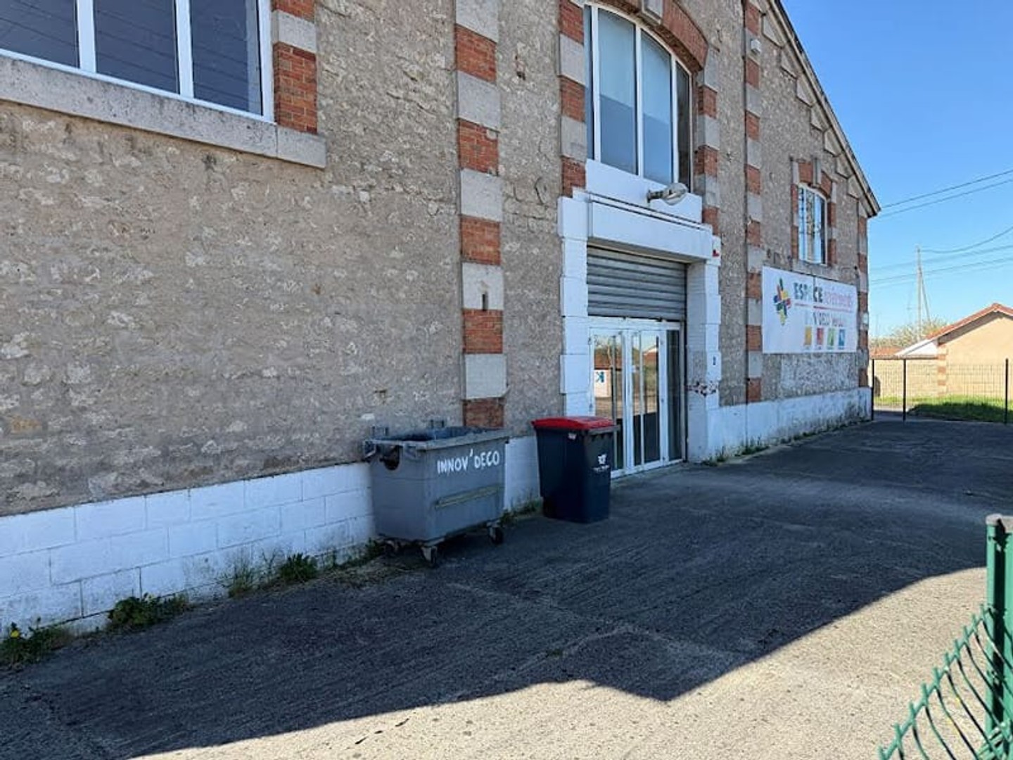 Parking / garage / box à vendre - 460m2 - Verdun (55100)