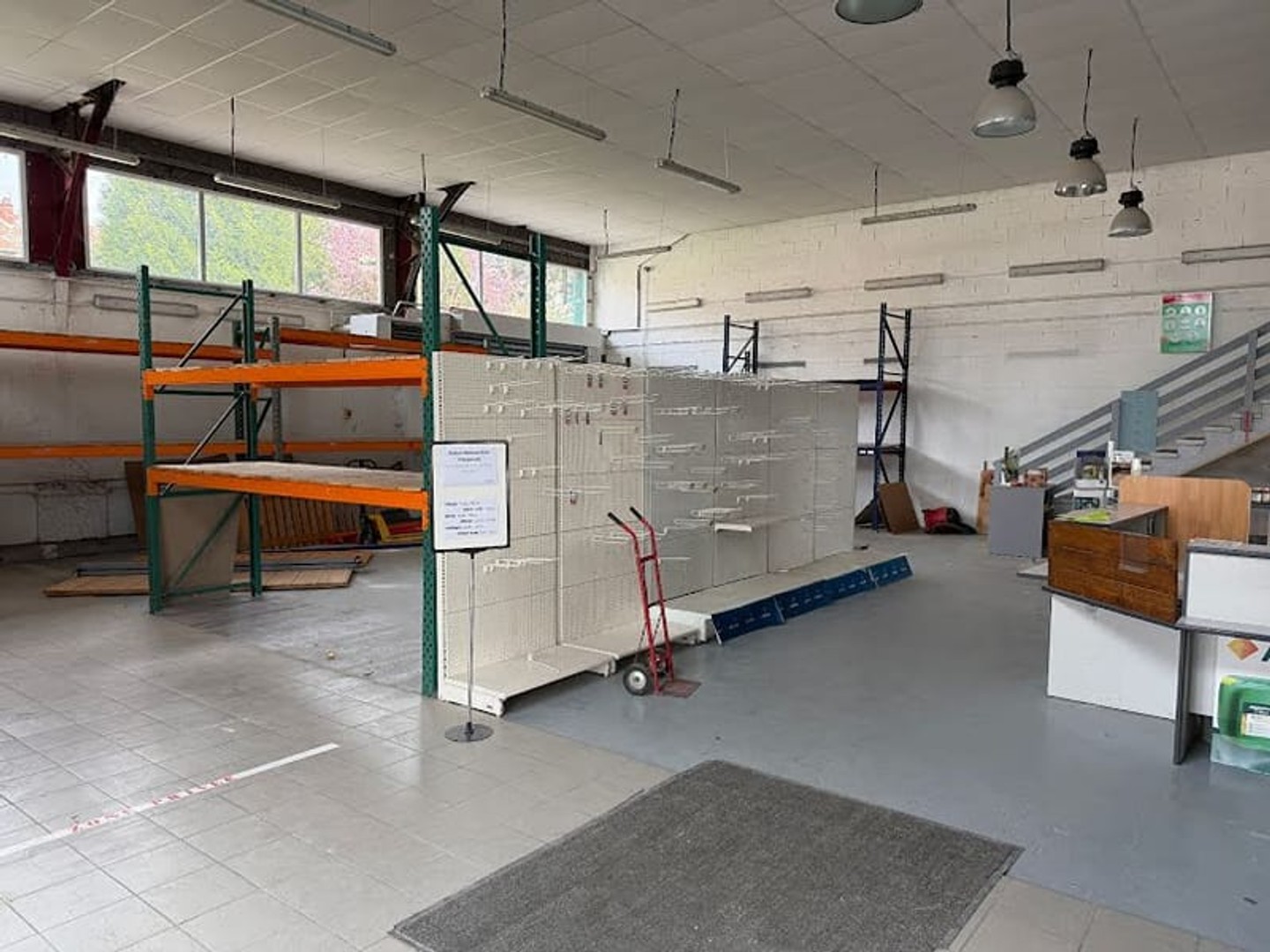 Parking / garage / box à vendre - 460m2 - Verdun (55100)