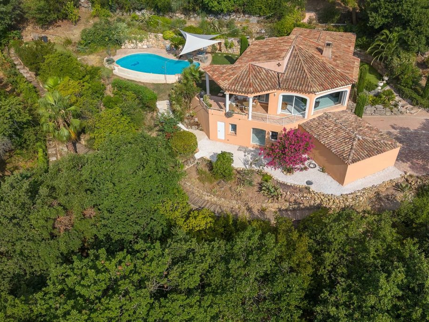 Maison à vendre - 5 pièces - 166m2 - Les Adrets-De-L'e... (83600)