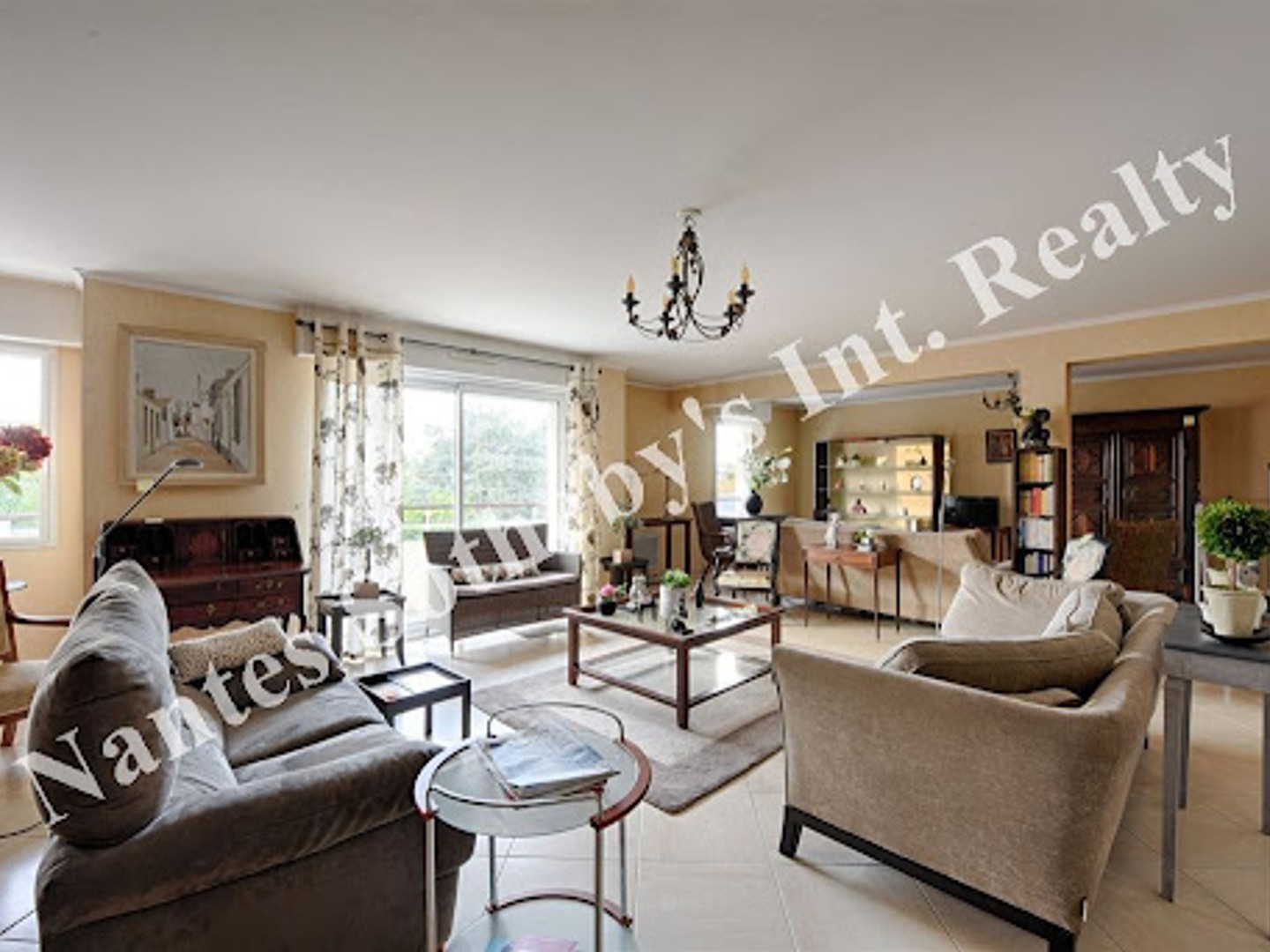 Appartement 5 pièces 188 m²