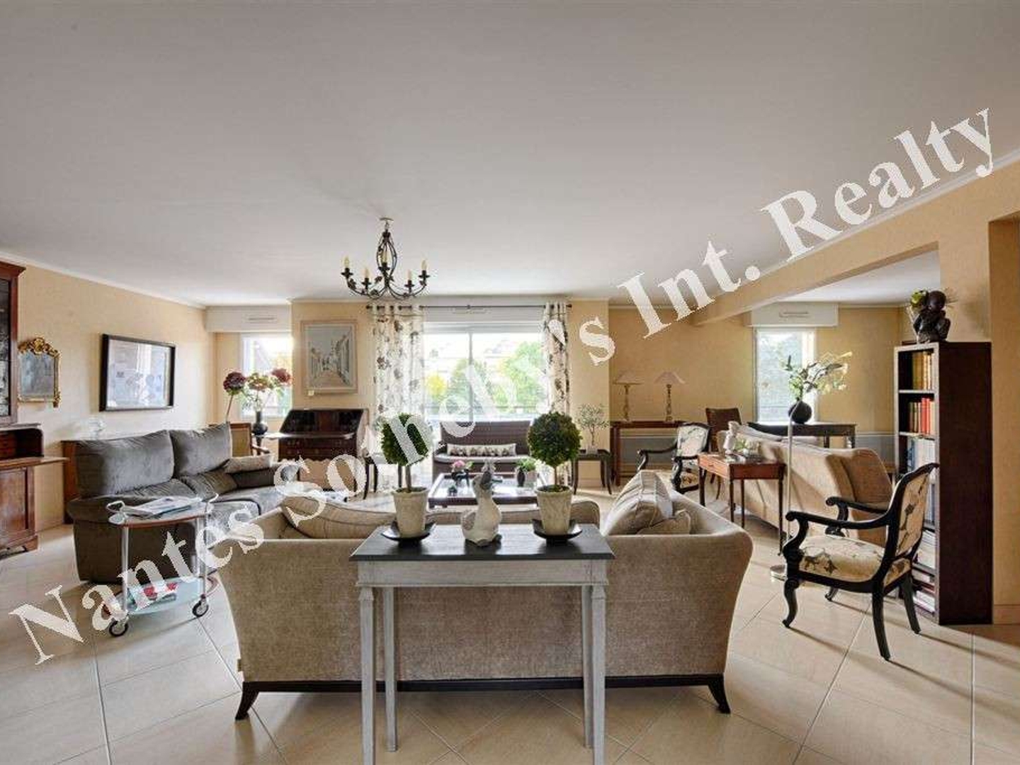 Appartement 5 pièces 188 m²