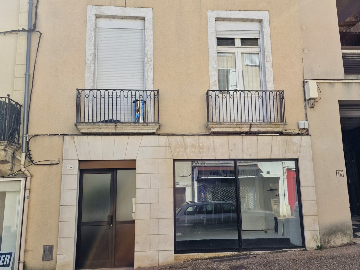Immeuble à vendre - 370m2 - Nontron (24300)