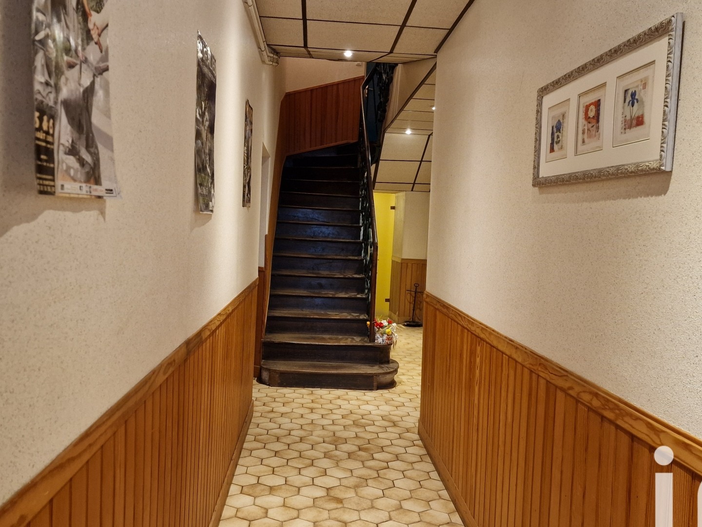 Immeuble à vendre - 370m2 - Nontron (24300)