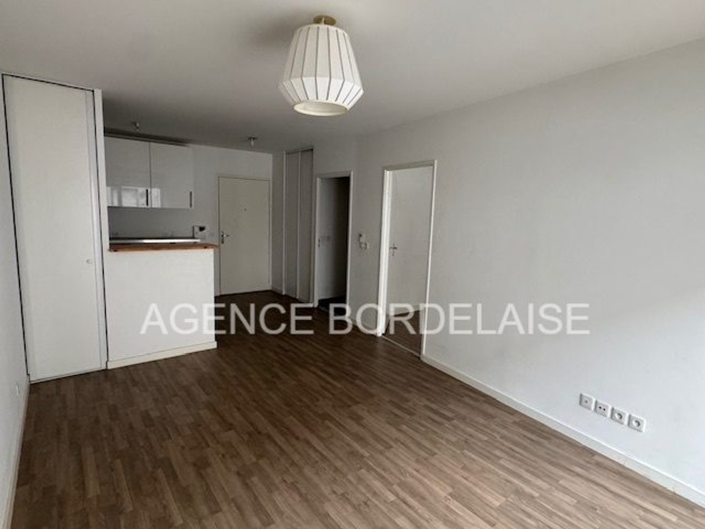 Appartement à vendre - 2 pièces - 41m2 - Bordeaux (33300)