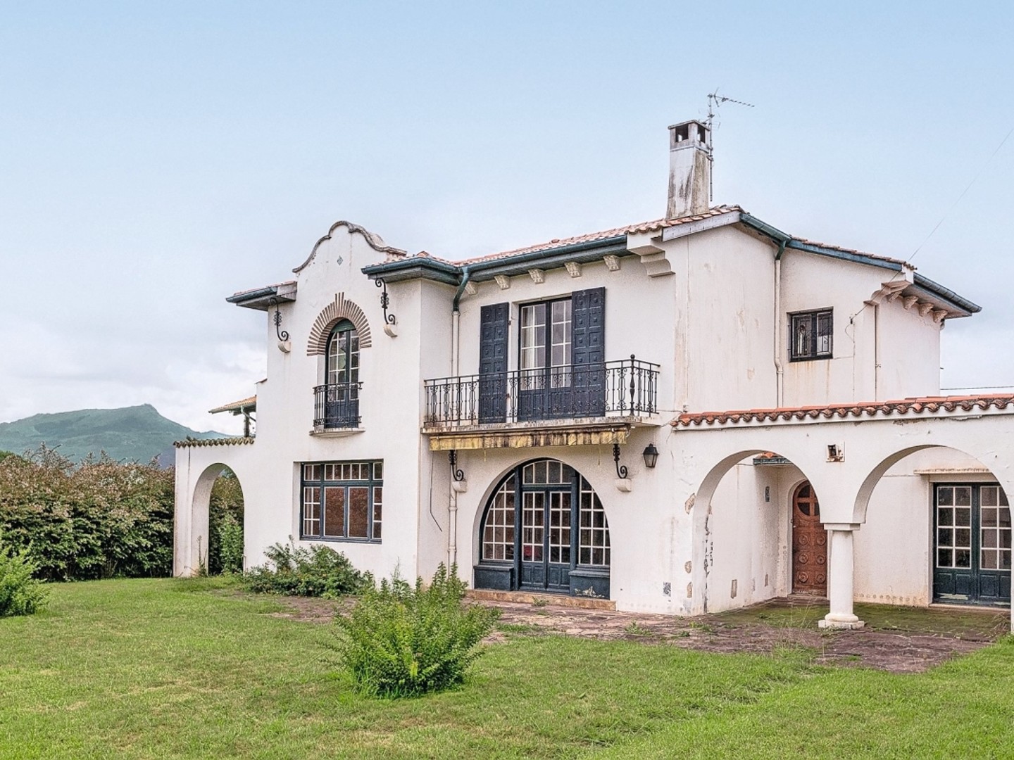 VILLA À RÉNOVER