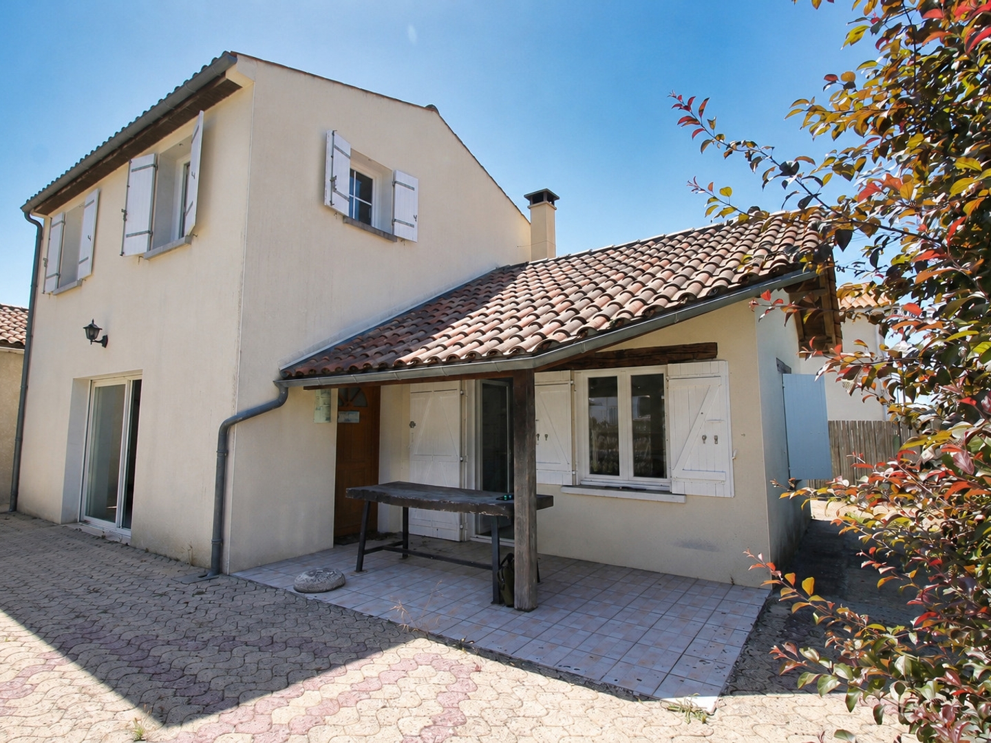 Maison à vendre - 3 pièces - 78m2 - Saint-Georges-De-... (17110)
