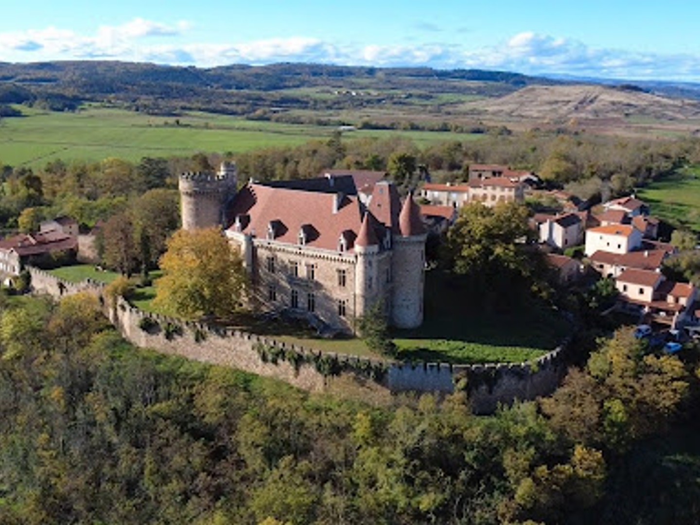 Château 34 pièces 1685 m²